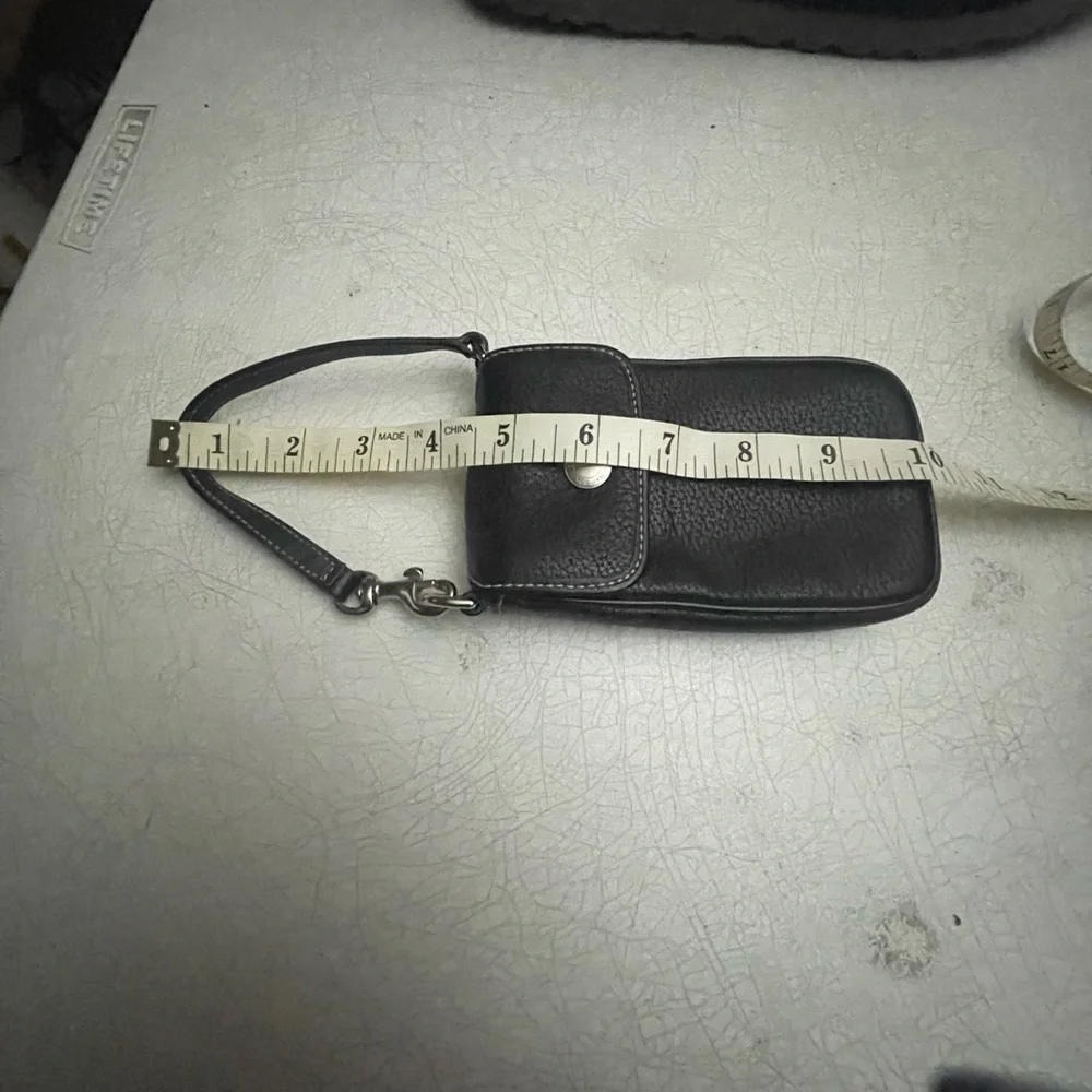 Coach Black Pebbled Leather Phone Case Crossbody - Picture 9 of 9